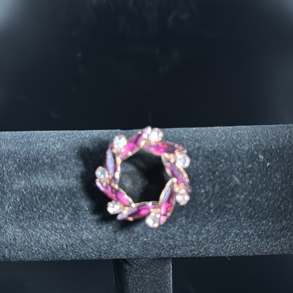 Vintage Circle Brooch with Purple and Clear Rhinestones 1/20 12K GF - Picture 1 of 2